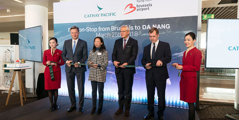 phong-ve-cathay-pacific-tai-da-nang